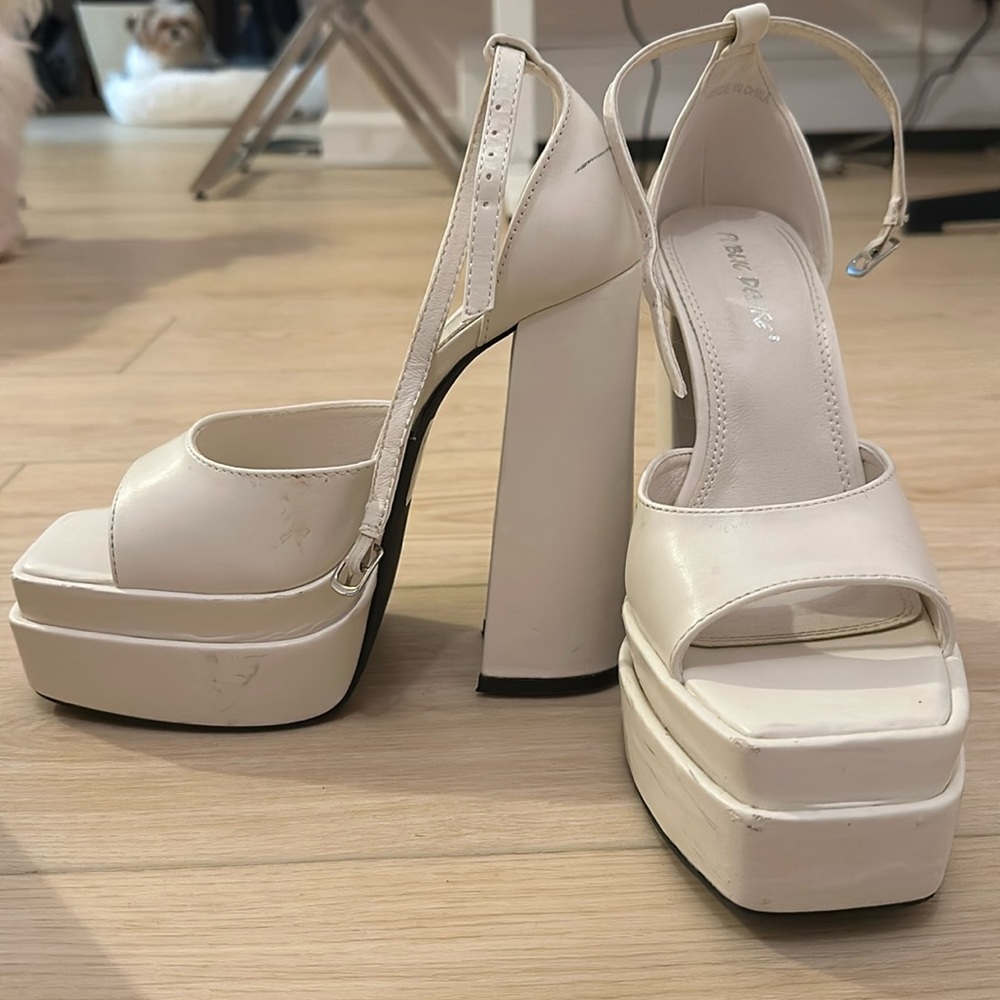 Public desire bratz heals